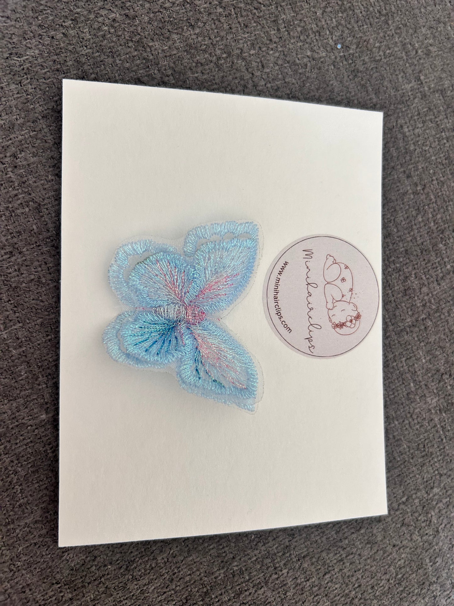 Limited Edition – Schmetterlings-Spange „Einzelstück mit Flügeln“