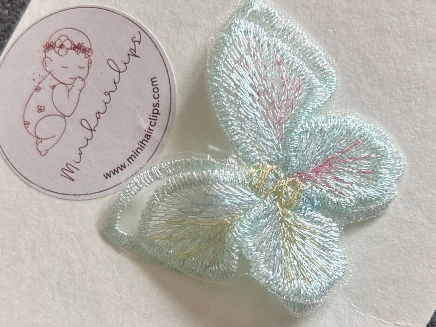 Limited Edition – Schmetterlings-Spange „Einzelstück mit Flügeln“