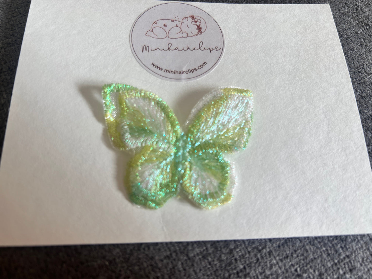 Limited Edition – Schmetterlings-Spange „Einzelstück mit Flügeln“