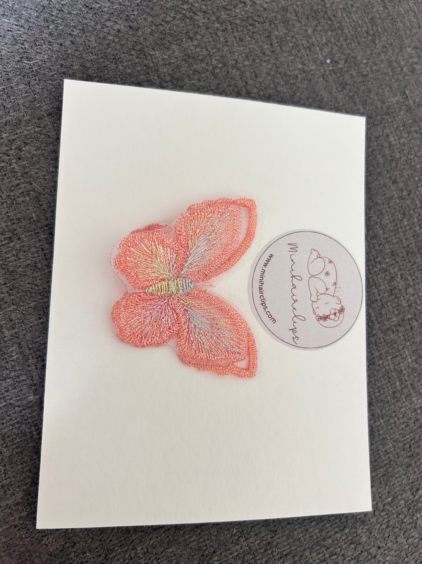 Limited Edition – Schmetterlings-Spange „Einzelstück mit Flügeln“